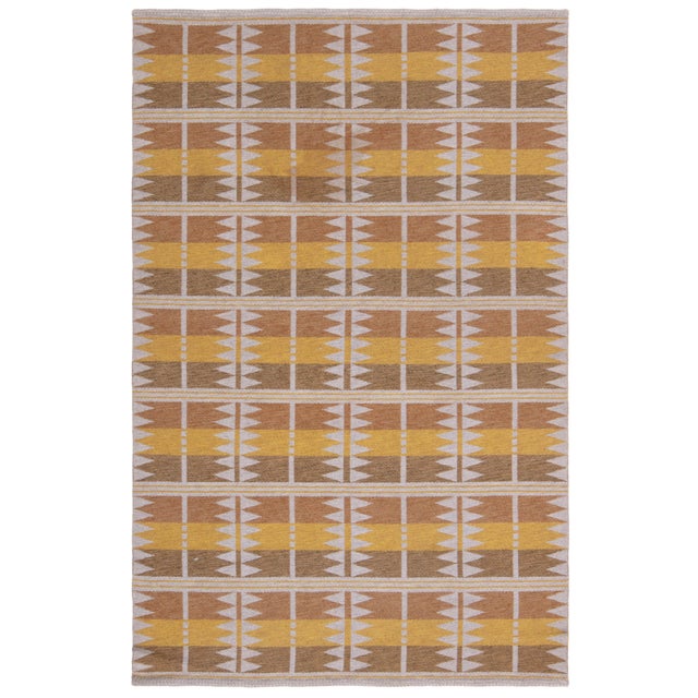 Doris Leslie Blau Vintage Scandinavian Geometric Flatweave Wool Rug In Warm Tan For Sale