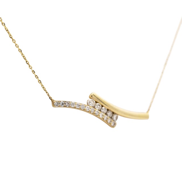 Curved Double Bar 14k Gold Station Necklace 0.25 CTW Round Diamond For Sale - Image 4 of 6