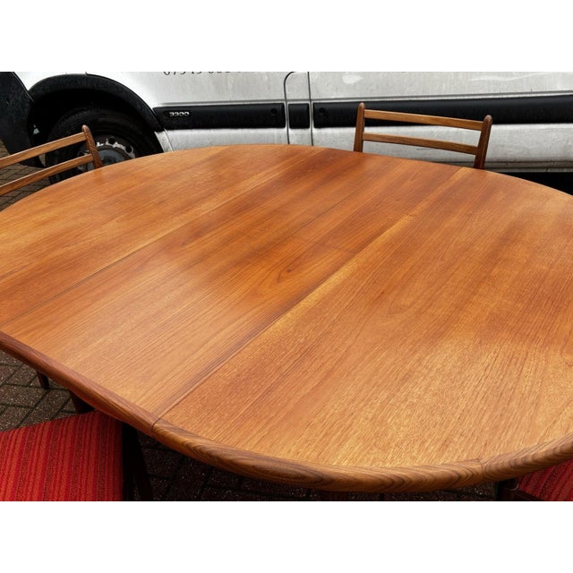 Mid-Century Modern Circular Extendable Dining Table and Chairs from G-Plan, Set of 5 For Sale - Image 10 of 17