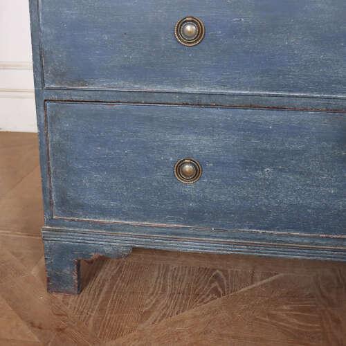 English Painted Chest of Drawers For Sale - Image 5 of 12