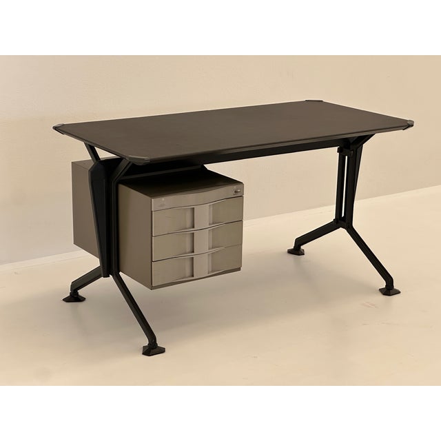 Arco Series Desk by Studio BBPR for Olivetti, 1960s For Sale - Image 9 of 15