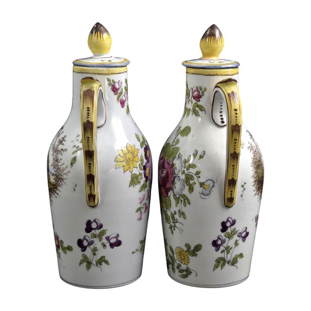 Faience Covered Cruets from Veuve Perrin Marseille, 1770s, Set of 2 For Sale - Image 4 of 11