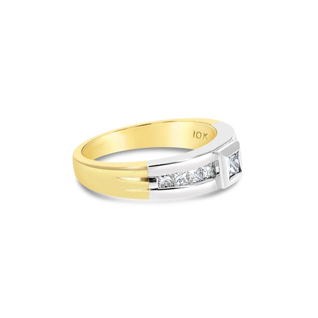 Contemporary Two-Toned Princess Cut Diamond Wedding Band, Size 8 For Sale - Image 3 of 3