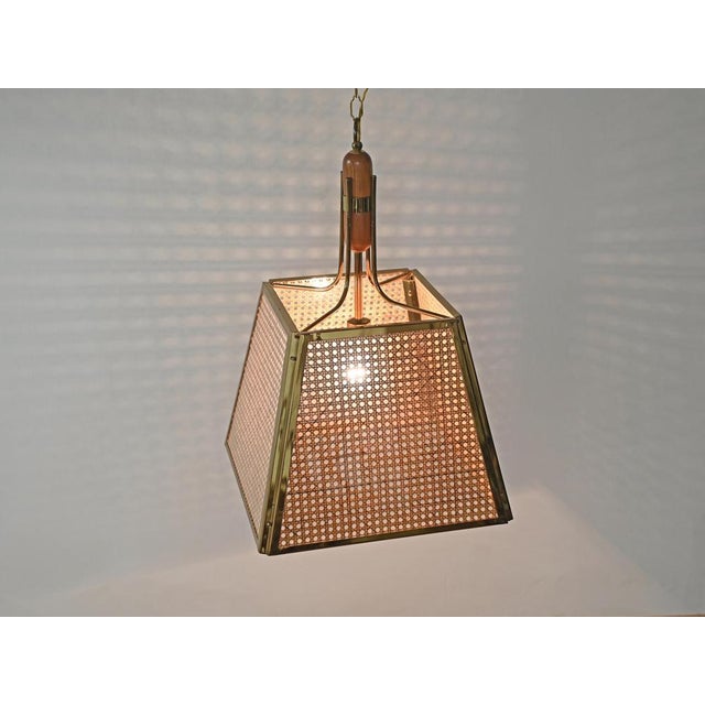 Gold Mid-Century Italian Pendant in Gilt Metal, Straw and Giass, 1970s For Sale - Image 8 of 16