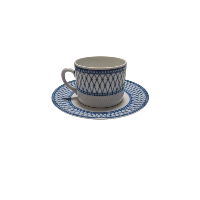Timeless Elegance: Vista Alegre Balustrade Blue Cup & Saucer (1986) ​Elevate your morning espresso or afternoon tea with a...