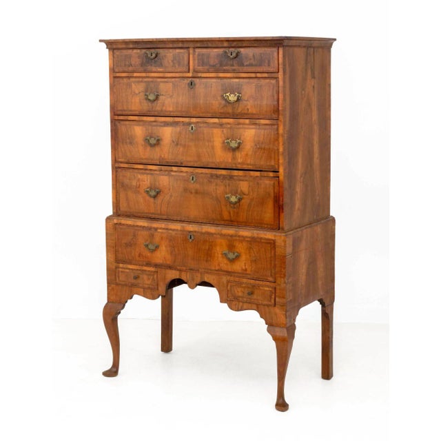 George II Walnut and Featherbanded Chest on Stand For Sale - Image 4 of 9