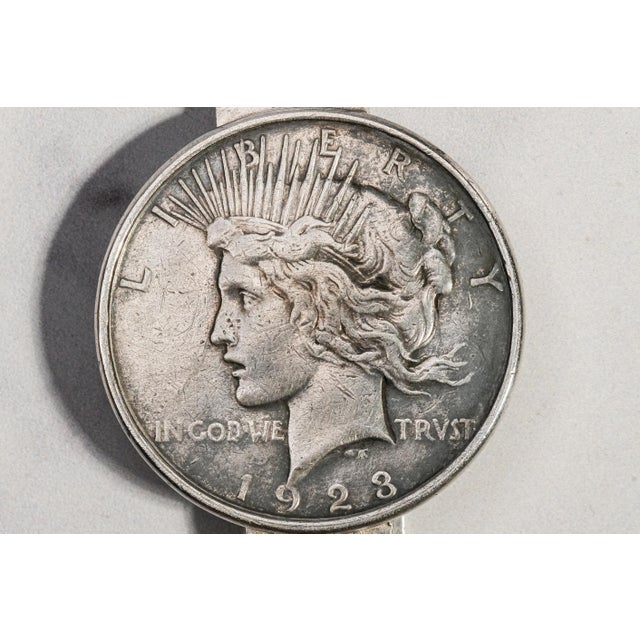 Americana Lady Liberty America Art 1923 Peace Dollar Coin Mounted Antique Sterling Silver Money Cash Clip For Sale - Image 4 of 10