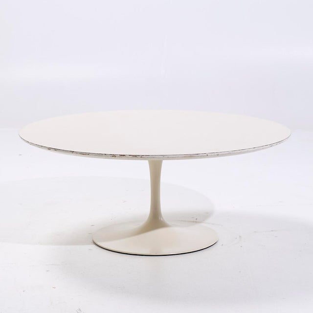 Mid-Century Modern Eero Saarinen for Knoll Mid Century Tulip 36 Inch White Laminate Coffee Table For Sale - Image 3 of 7