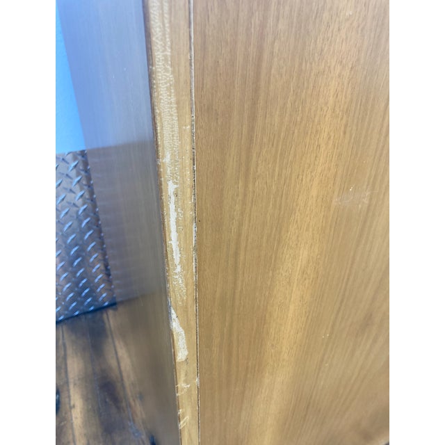 1950s Widdicomb 4-Drawer Tall Dresser by Robsjohn-Gibbings For Sale - Image 16 of 17