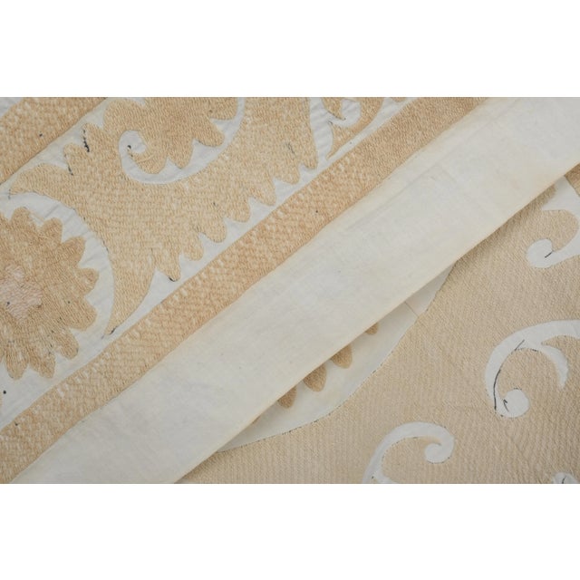 Vintage Pale Color Suzani From Samarkand, Uzbekistan Wall Hanging Decor 5'1'' X 7'7'' For Sale - Image 10 of 13