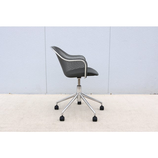 Italian Modern Antonio Citterio for B&b Italia Iuta Swivel Desk Task Chair, Gray Leather For Sale - Image 10 of 18