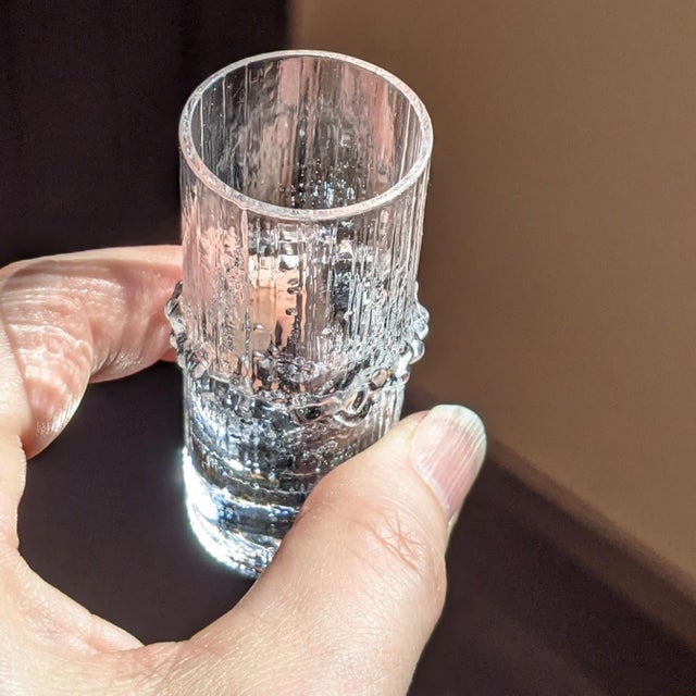 Gorgeous little glasses! Made by Iittala, designed by Tapio Wirkkala in 1971, pattern number 2031. Produced between 1972...