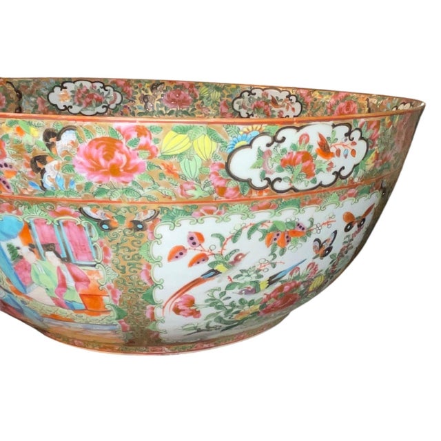 Green Late 19th Century Chinese Export Rose Medallion Bowl For Sale - Image 8 of 8