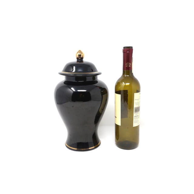 Vintage 11.25-Inch Haeger Black Ceramic Ginger Jar With Gold Trim & Finial For Sale In Tampa - Image 6 of 7