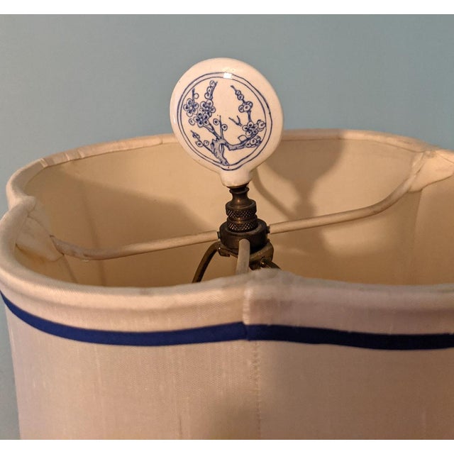 Maitland - Smith Vintage Maitland-Smith Porcelain Blue and White Chinese Chinoiserie Ginger Jar Lamp For Sale - Image 4 of 13