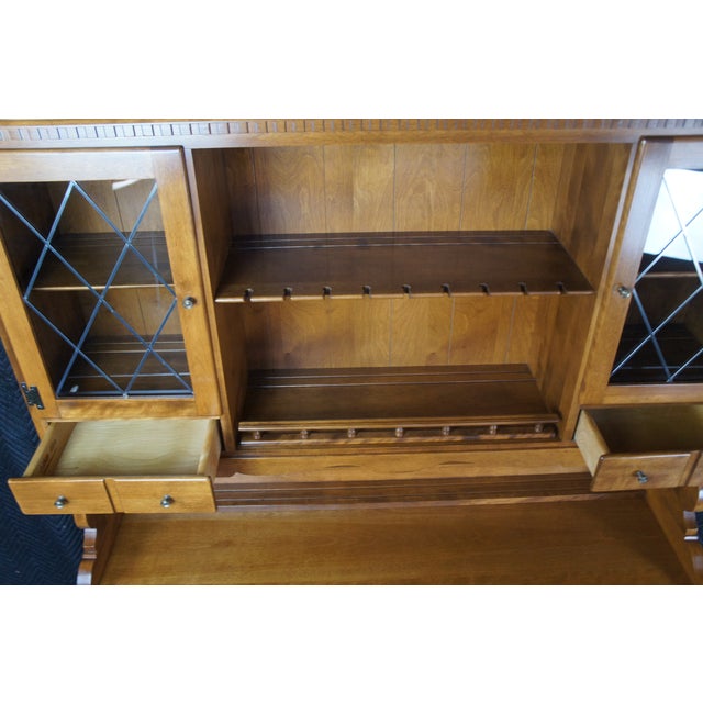 Late 20th Century Ethan Allen Heirloom Colonial Early American Nutmeg Maple Drybar Cabinet Hutch For Sale - Image 13 of 13