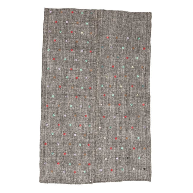 Textile Mid 20th Century Embroidered Gray Vintage Kilim Rug For Sale - Image 7 of 7