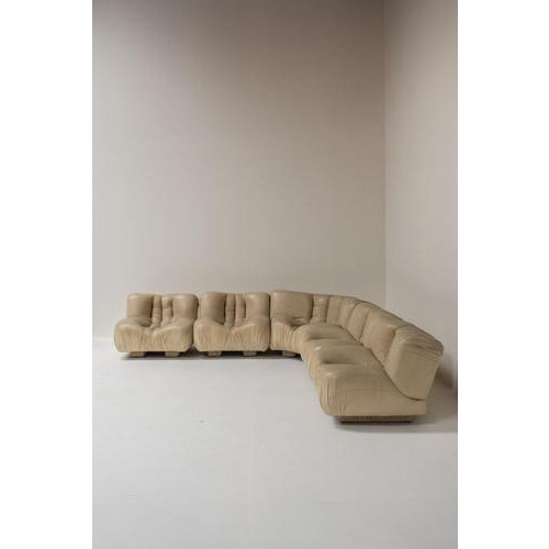 Modular Sofa in Beige Leather attributed to Rossi Di Albizzate, Italy, 1970s, Set of 5 For Sale - Image 13 of 17