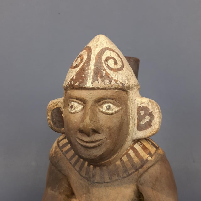Ceramic Terracotta Statue of Kneeling Warrior, Moche Peru, 20th Century For Sale - Image 7 of 13