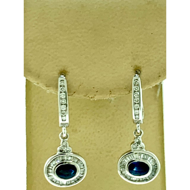 Contemporary 0.7 Ct Natural Blue Sapphire & 0.75 Ct Diamond Huggie/Drop Earrings 14Karat Gold For Sale - Image 3 of 18