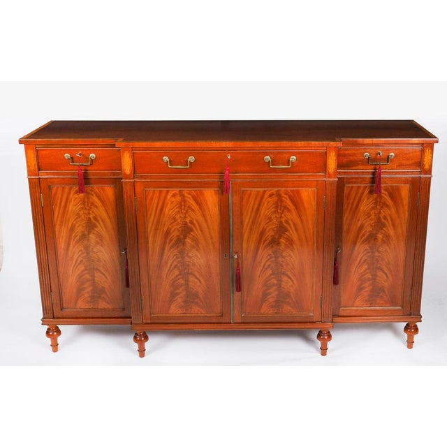 This is a fabulous vintage regency revival breakfront sideboard by the master cabinet maker william tillman, circa 1980 in...