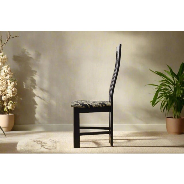 Set of 6 dining chairs with sleek, slim high-back design and upholstered seat in a natural design in shades of green, gray...