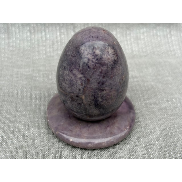 Mid 20th Century Vintage Purple Hand Carved Alabaster Egg and Stand Italy For Sale - Image 5 of 16