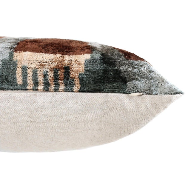 2020s Handmade Organic Silk Velvet Pillow 20x20 | Earthy Modern Design For Sale - Image 5 of 7