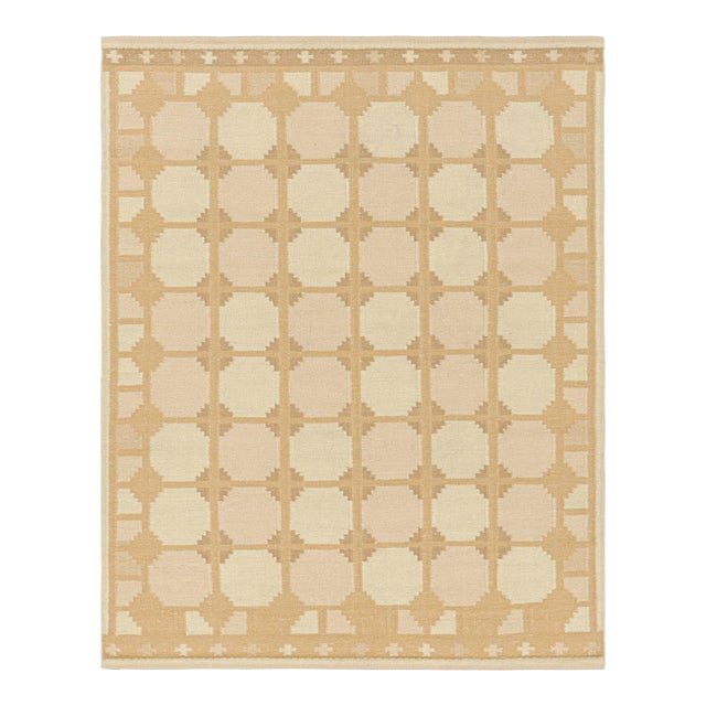 Rug & Kilim’s Scandinavian Style Rug in Peach and Beige-Brown Geometric Pattern - 5x7 For Sale