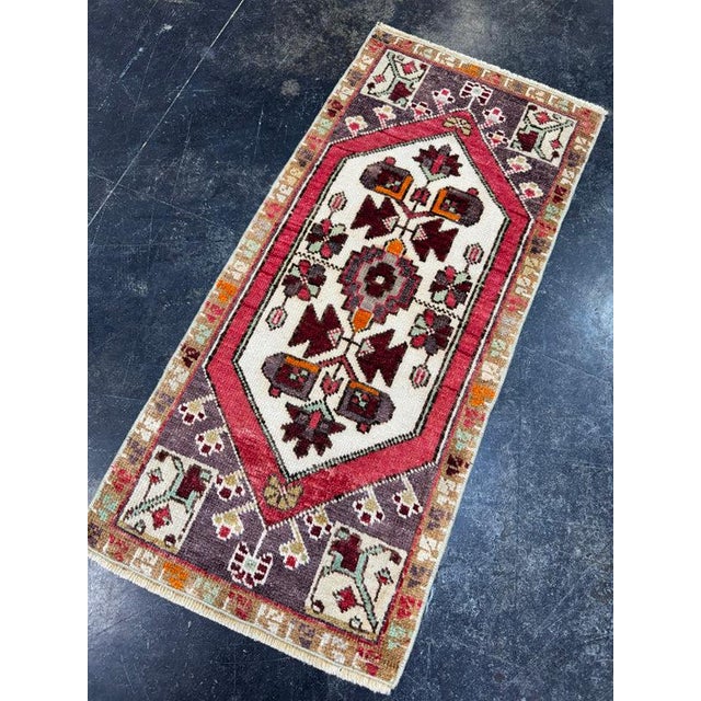 Early 21st Century Turkish Yastik Rug 1'5" x 3' For Sale - Image 5 of 5