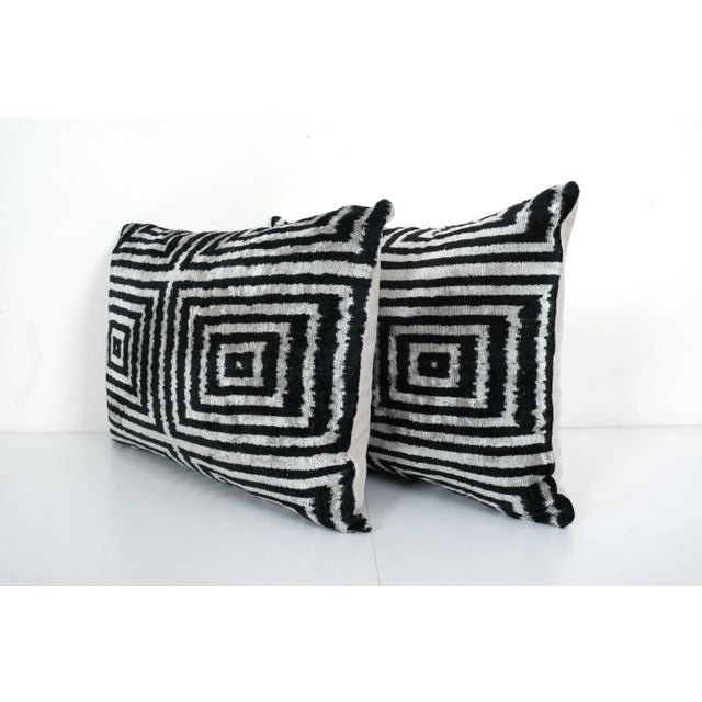 Mid-Century Modern Contemporary Silk Velvet Ikat Bohemian Pillow - a Pair For Sale - Image 3 of 6