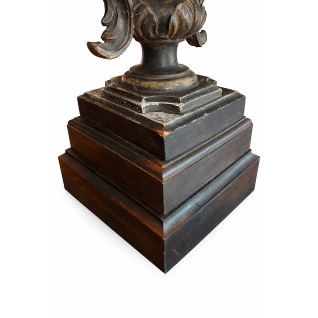 Hollywood Regency Vintage 47” Monumental Ralph Lauren Style Urn Table Lamp – Carved Compo & Wood Base For Sale - Image 3 of 13