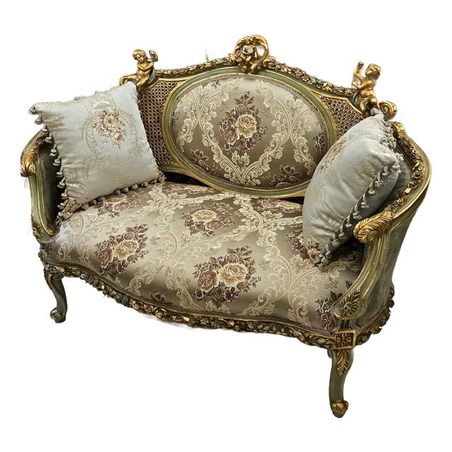 Cherub Elegance – French Rococo Loveseat With Gray Floral Damask Upholstery & Ornate Gold Leaf Frame For Sale
