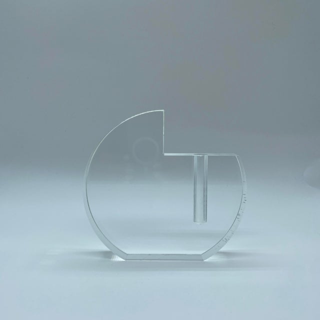 Italian 1970s Italian Design Geometric Lucite Stem Vase For Sale - Image 3 of 6