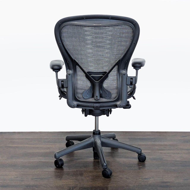 2010s Herman Miller Aeron Ergonomic Mesh Office Chair - Adjustable Armrests For Sale - Image 5 of 9