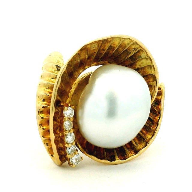 Vintage Italian 18k Gold South Sea Pearl and Diamond Cocktail Ring, 1970s, Size 5.5 For Sale - Image 10 of 15