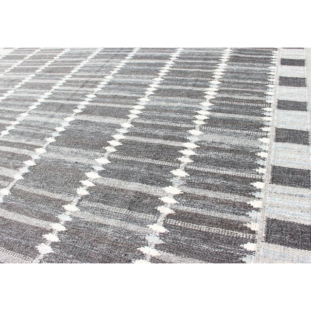 Modern Scandinavian Flat-Weave Rug With Geometric Design in Gray Tones For Sale In Atlanta - Image 6 of 13
