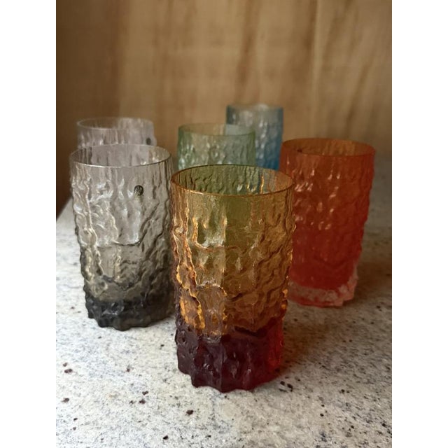 Mid-Century Modern Italian Textured Bark Glasses in the style of Geoffrey Baxter, 1960s, Set of 6 For Sale - Image 3 of 18