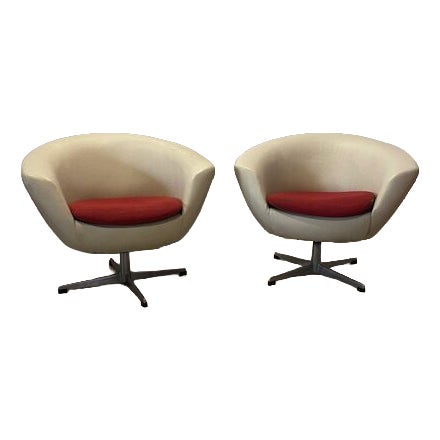 Vintage Cream Swivel Chairs, 1970, Set of 2 For Sale