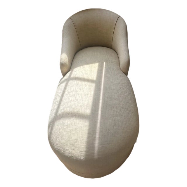 Late 20th Century Chaise Lounge Newly Reupholstered For Sale