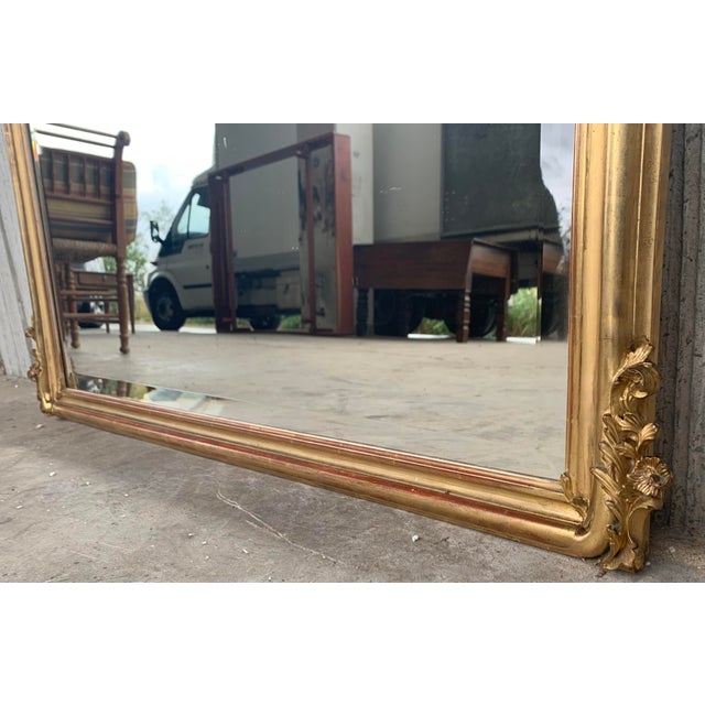 Wood 19th Century French Empire Period Carved Giltwood Rectangular Mirror With Crest For Sale - Image 7 of 8