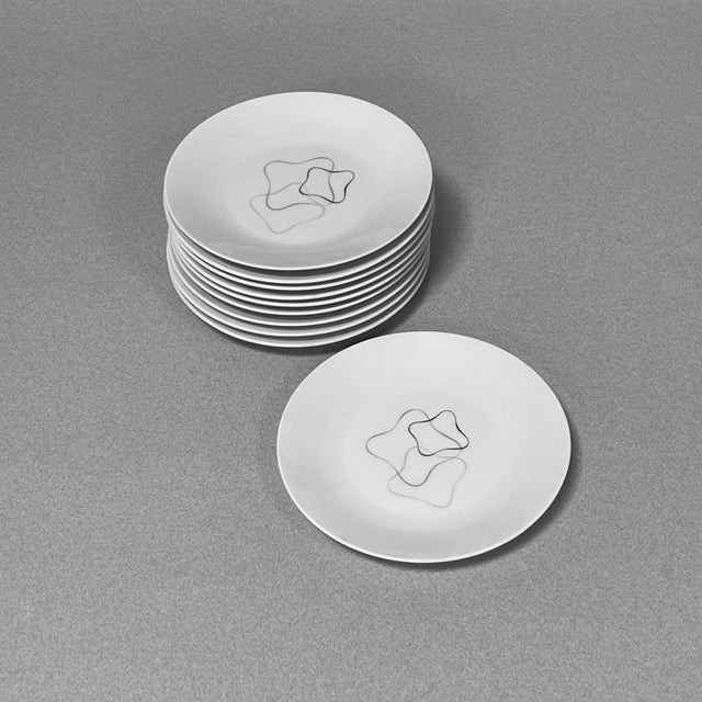 Ceramic Rosenthal Form 2000 "Linear" Dinnerware Set by Raymond Loewy (54 Pieces) For Sale - Image 7 of 12