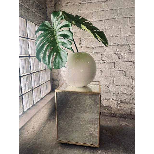 White 1990s Postmodern Spherical Ceramic White Vase For Sale - Image 8 of 12