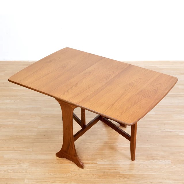 Mid Century Teak Drop Leaf Dining Table by G Plan For Sale In Los Angeles - Image 6 of 9
