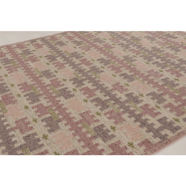 2020s Contemporary Scandinavian Style Geometric Wool Rug, by Rug & Kilim, India For Sale - Image 5 of 10