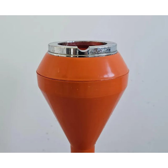 Space Age Patio Ashtray in Orange Plastic, Italy, 1970s For Sale - Image 6 of 9
