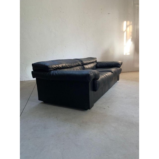 Erasmo Black Leather Sofas attributed to Afra and Tobia Scarpa for B&b Italia, 1960s, Set of 2 For Sale - Image 12 of 18