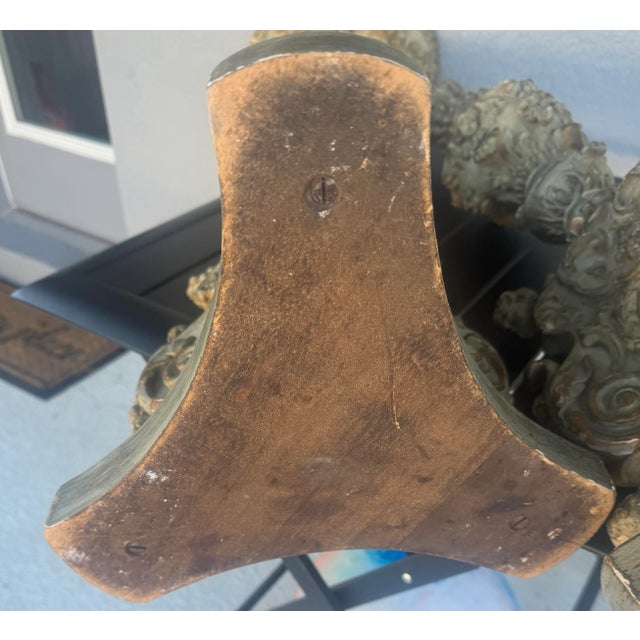 Pair of Antique 18th Century Parcel Paint and Gilt Wood Candlesticks 40 Inches For Sale In Tampa - Image 6 of 12