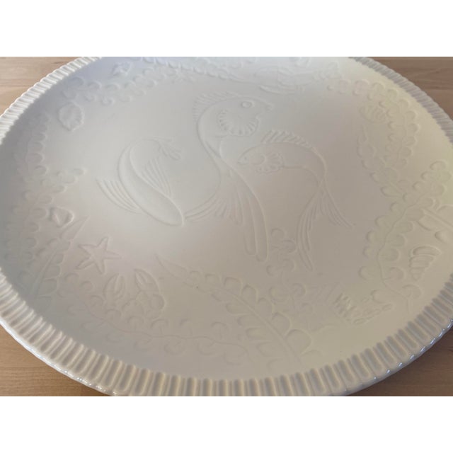 White 1930s Art Deco Syracuse China Viktor Schreckengost Shelledge Fish Plate For Sale - Image 8 of 12