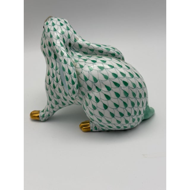 Herend 1990s Vintage Herend Green Bunny Fishnet Figurine With Gold Detail - Estate Find For Sale - Image 4 of 7